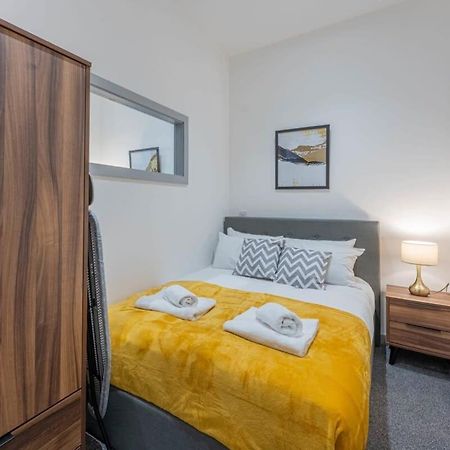 Modern 1 Bedroom Apartment In Dudley Brierley Hill Zewnętrze zdjęcie