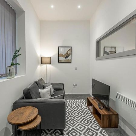 Modern 1 Bedroom Apartment In Dudley Brierley Hill Zewnętrze zdjęcie