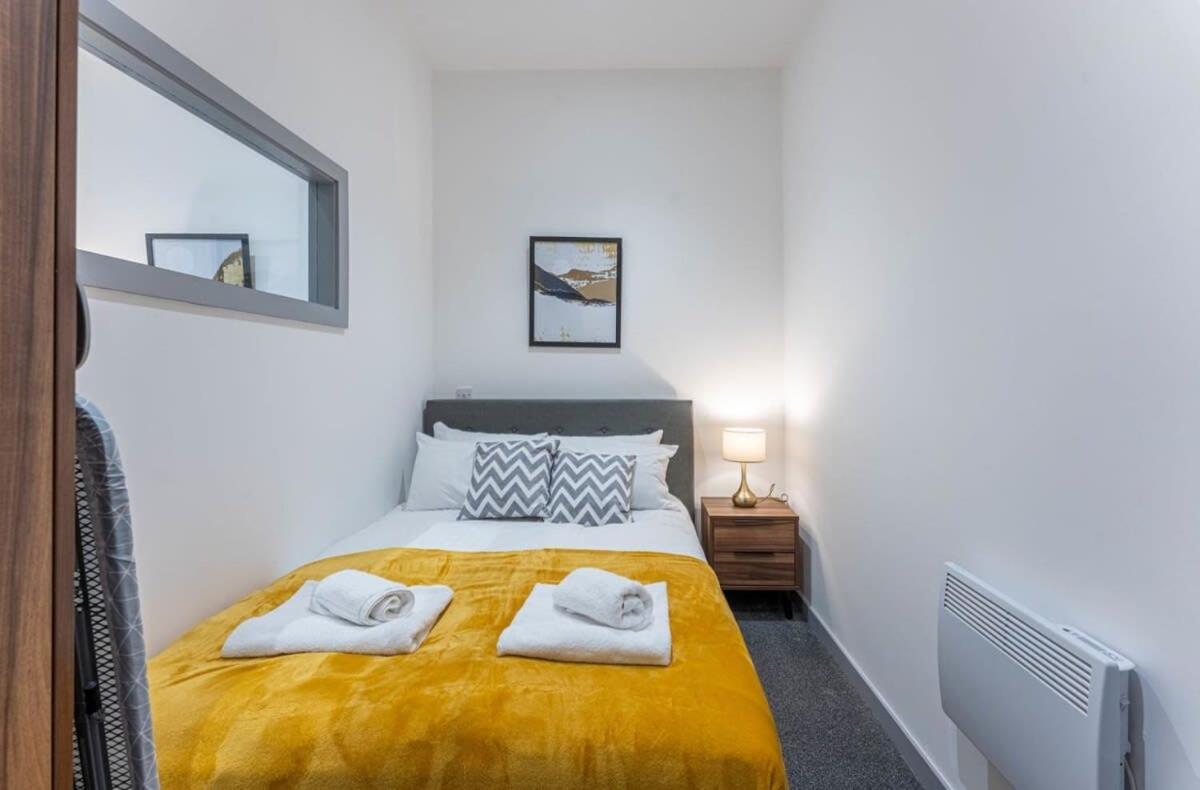 Modern 1 Bedroom Apartment In Dudley Brierley Hill Zewnętrze zdjęcie