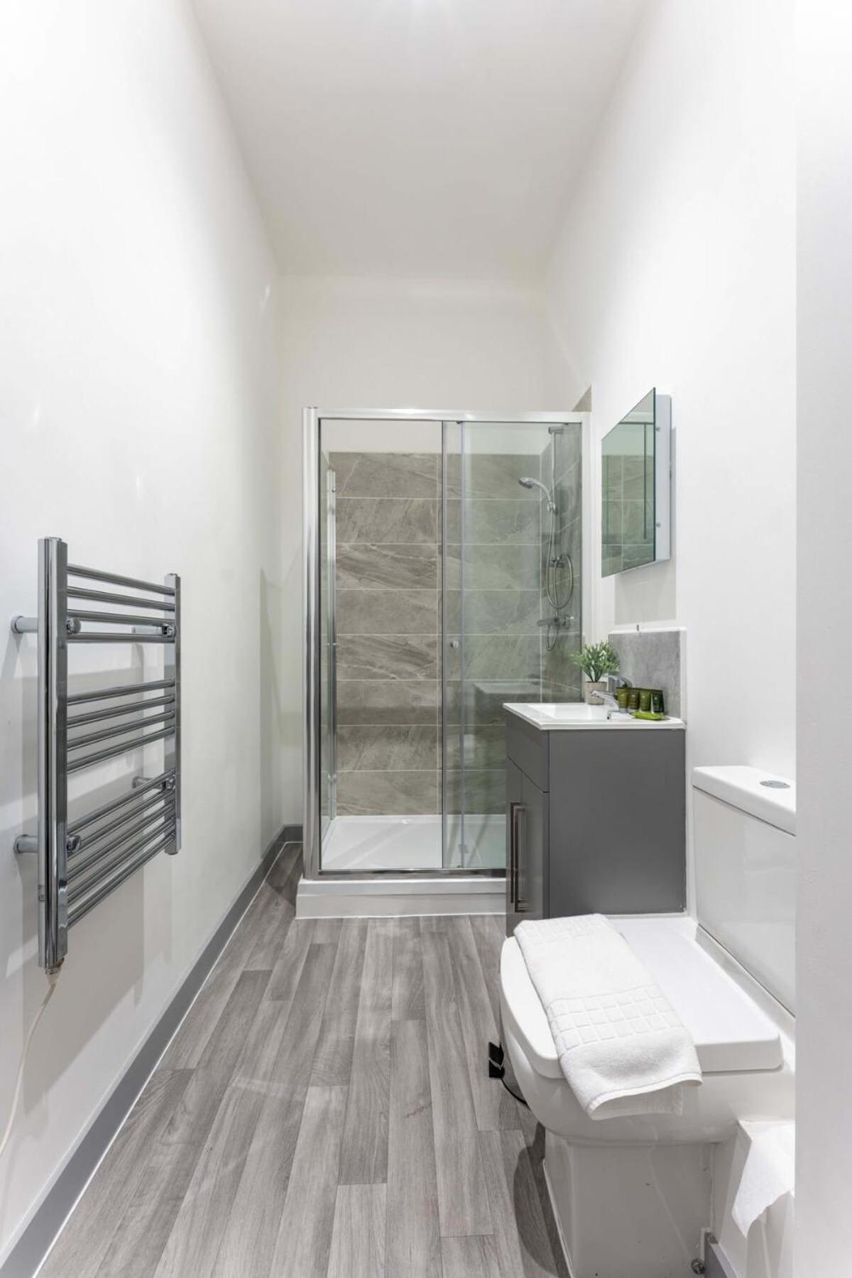 Modern 1 Bedroom Apartment In Dudley Brierley Hill Zewnętrze zdjęcie
